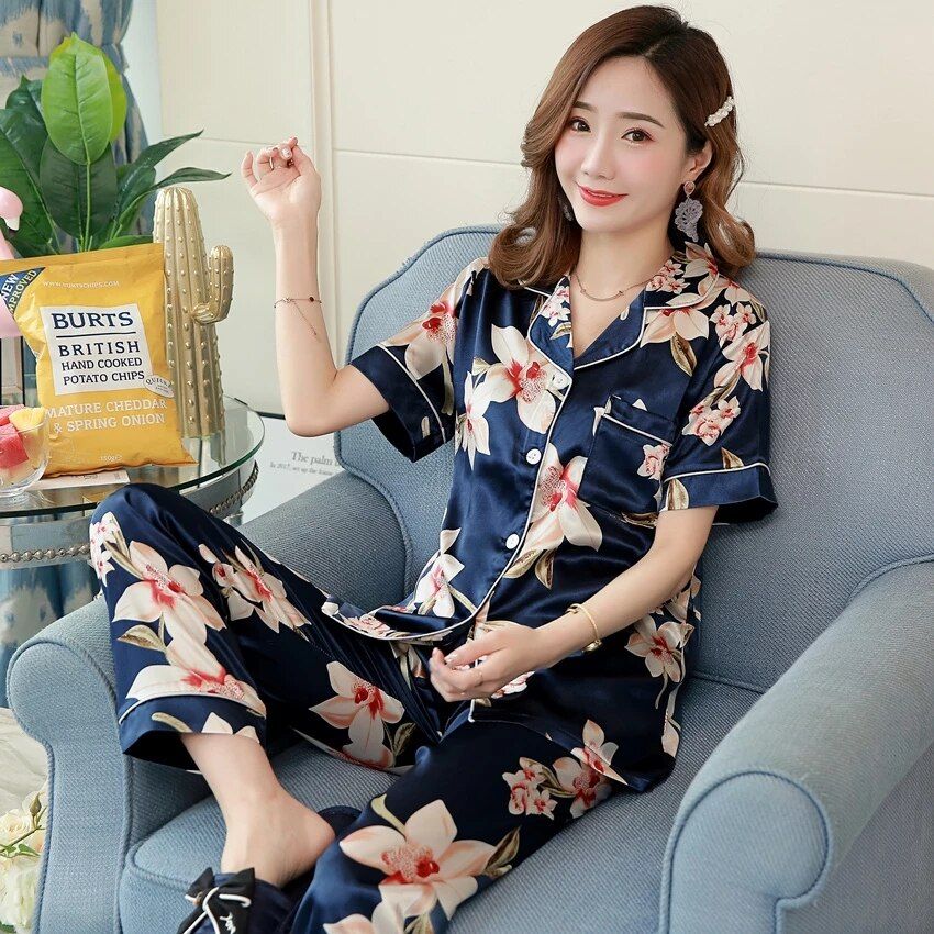 Ladies Pajamas Set Silk Sweet Long Satin Pyjamas Cartoon Printed Women 2Pcs Turn-down Neck Shirt+Pants Comfort Nature Sleepwear