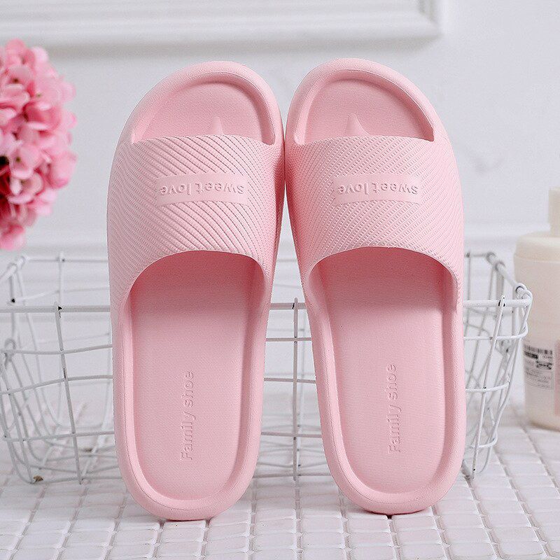 New Slippers Women Summer Flip Flops Indoor House Couples Home Bathroom Non-slip Soft Tide To Wear Slippers Flat Shoes
