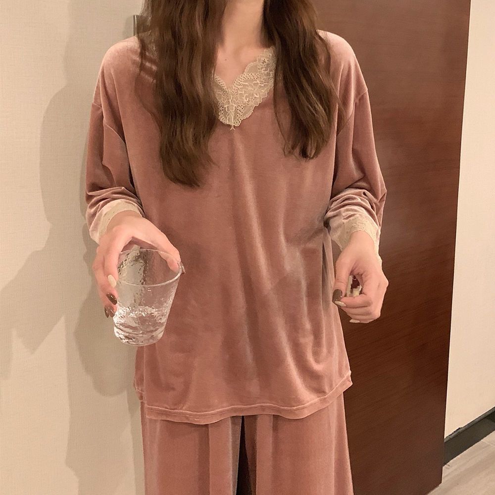 Pajamas Sets Women Fashion home wear Female Autumn Lace Golden velvet pyjamas for Lady Pj Set Sleepwear nightgown  Ins V-Neck