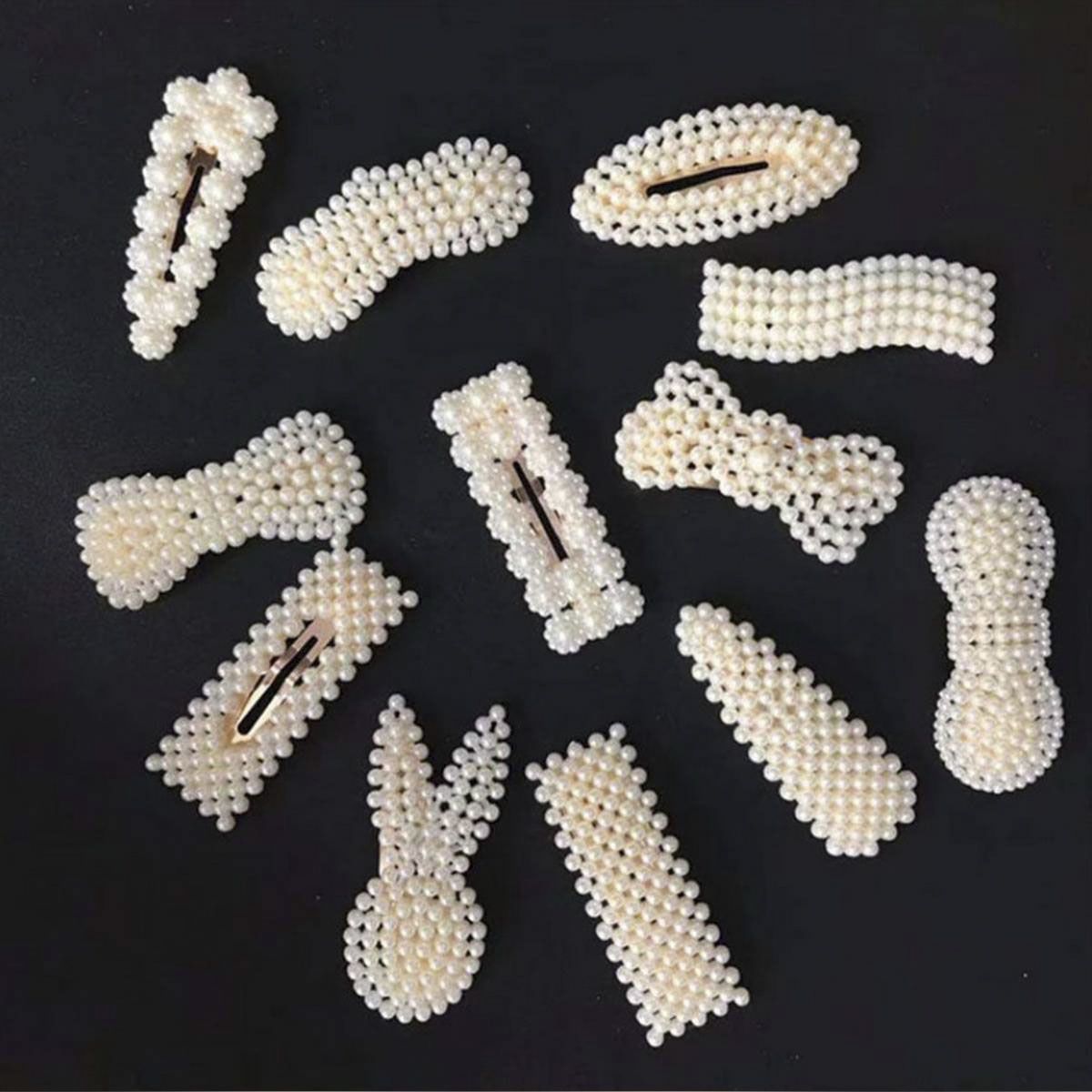 2Pcs/Set Cute White Pearl Hairclips For Women (Random)