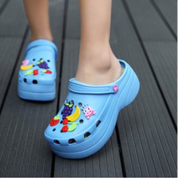 Summer Women Croc Clogs Platform Garden Sandals Cartoon Fruit Slippers Slip on For Girl Beach Shoes Fashion Slides Outdoor