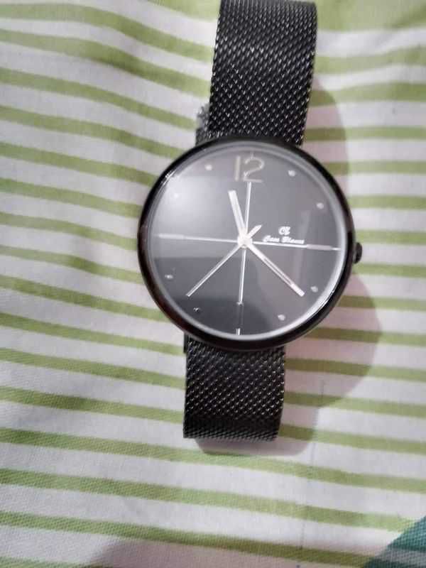 Analogue watch for sell