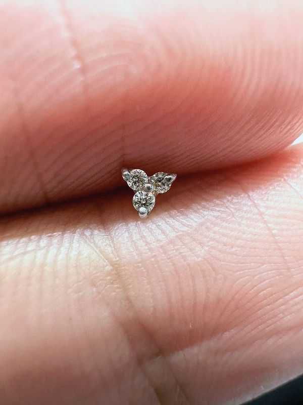 3 stone diamond nosepin for women