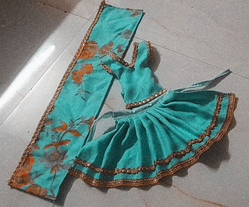 Prabhuvastrabhandar Radha rani, Mata rani, Durga maa, Laxmi maa Dress  (Wool, Feather)