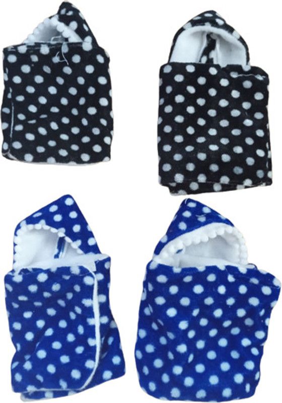set of 4 laddu gopal ji velvet hoodie (size S) Dress  (Velvet)