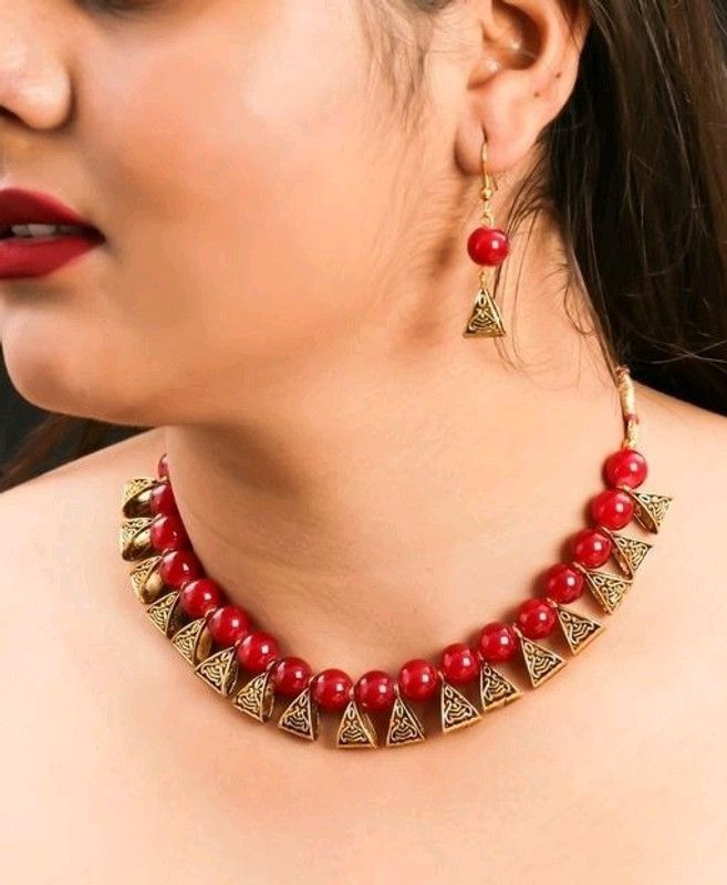 KVDesigns Alloy Jewel Set Red  (1 Necklace, 1 Pair of Earrings)