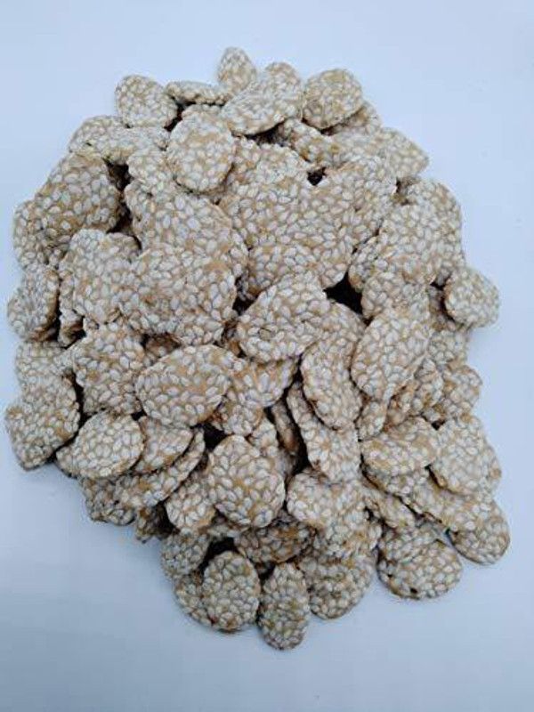 Farmory VGur Rewari / Revari / Rewadi Sweet Crunchy Gud Rewari / Gur Ki Rewri Pouch  (1 kg)