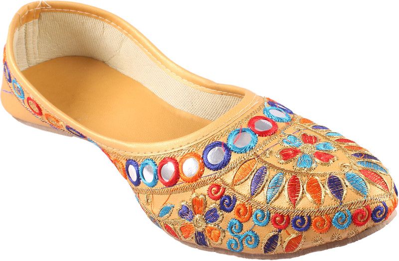 Gold Jutis Mojaris For Women  (Gold)