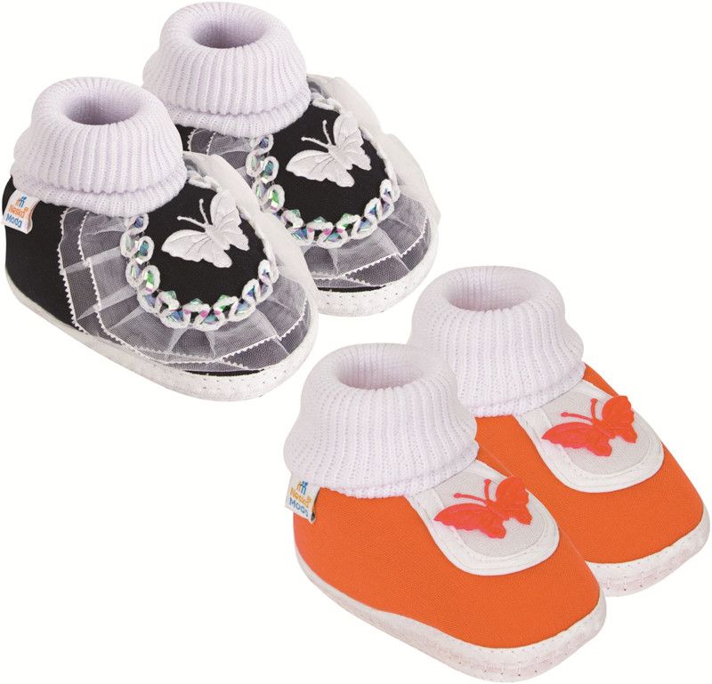 Neska Moda 6 To 12 Months Set of 2 Pair Baby Boys & Baby Girls Cotton Butterfly Frill Booties  (Toe to Heel Length - 12 cm, Black, Orange)