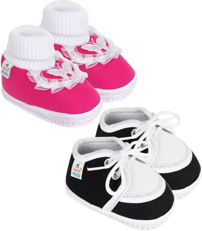 0 To 6 Months Baby Boys & Baby Girls Pack of 2 Pair Cotton Butterfly & Lace Booties  (Toe to Heel Length - 10 cm, Rani, Black)