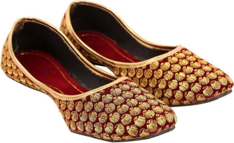 Thread Embroidery Work Jutti Jutis For Women  (Red)