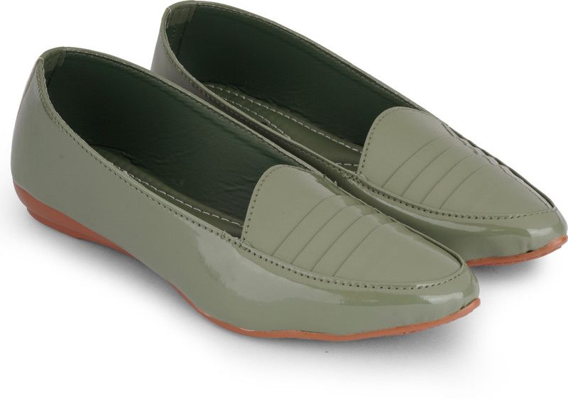 Pointed Patent Bellies For Women  (Green)
