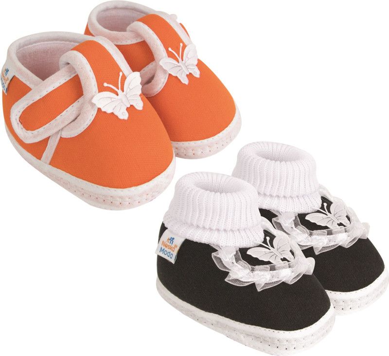 Neska Moda 0 To 6 Months Baby Boys & Baby Girls Pack of 2 Pair Cotton Butterfly Frill Booties  (Toe to Heel Length - 10 cm, Orange, Black)