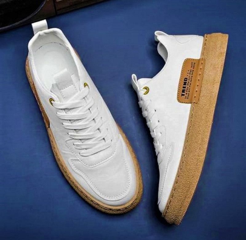 Luxury Fashionable casual sneaker shoes Sneakers For Men  (White)