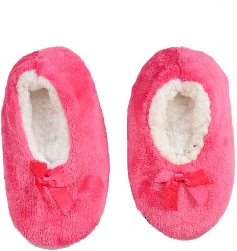 tiekart Cute Pink Flannel Booties Footwear for Baby Boys and Baby Girls Booties  (Toe to Heel Length - 17 cm, Pink)
