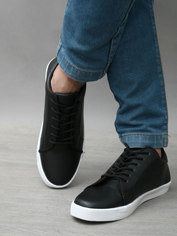 Comfort Trendy Sneakers Light Material Comfortable Synthetic Leather Man Shoes Sneakers For Men  (Black)