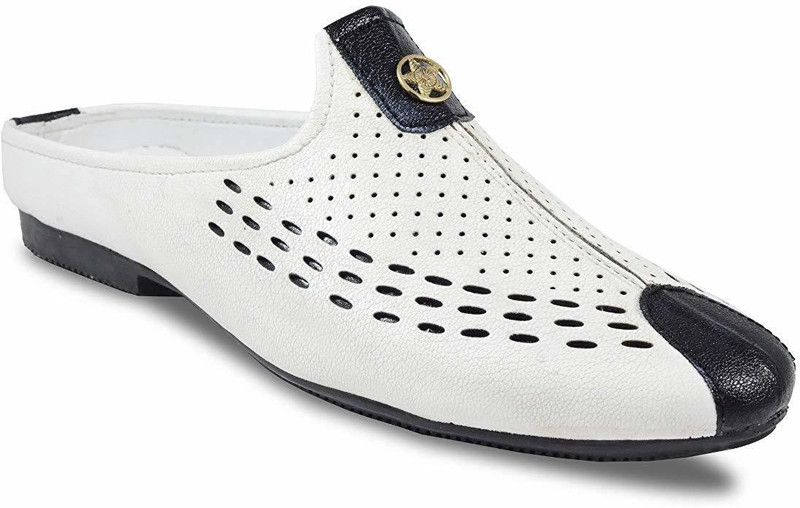 GN706_9 Loafers For Men  (White)