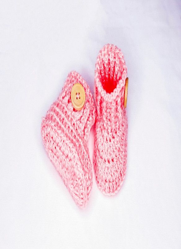 Knitsandknots Baby woolen hand knitted stylist socks/Booties for Boys & Girls Booties  (Toe to Heel Length - 10 cm, Pink)