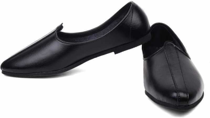 KAVEESTA DESHI JUTI Casuals For Men  (Black)