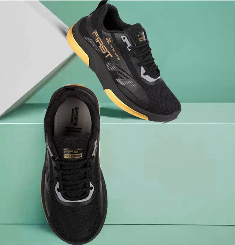 New Stylish Fashionable Range of Sports Running Shoes Running Shoes For Men  (Black)