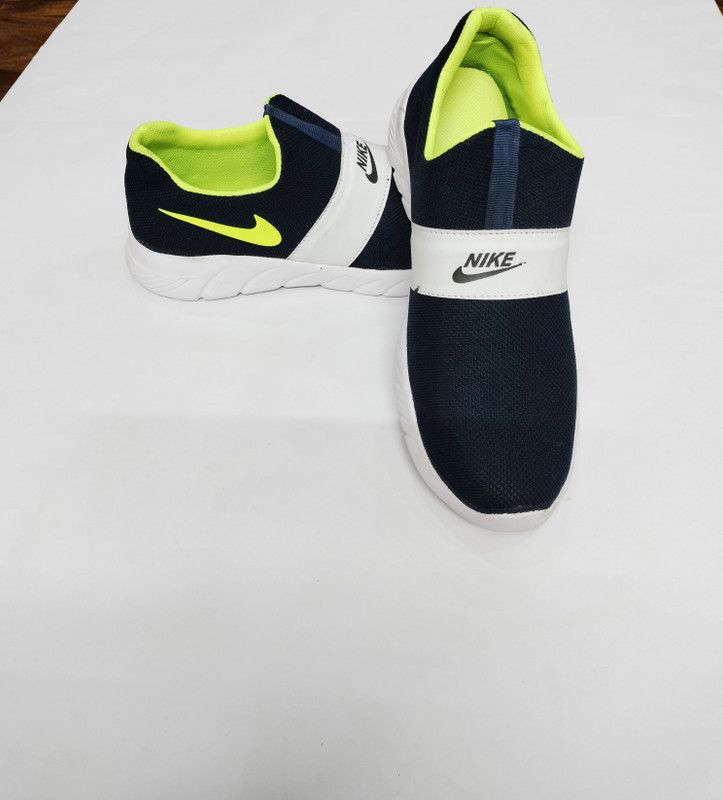 JOGGING SHOES COMFORTABLY FINISHED_001 Outdoors For Men  (Grey)