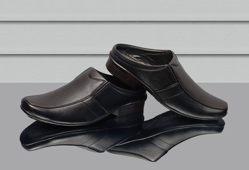 Black Synthetic Leather Casual Sandal Casuals For Men  (Black)