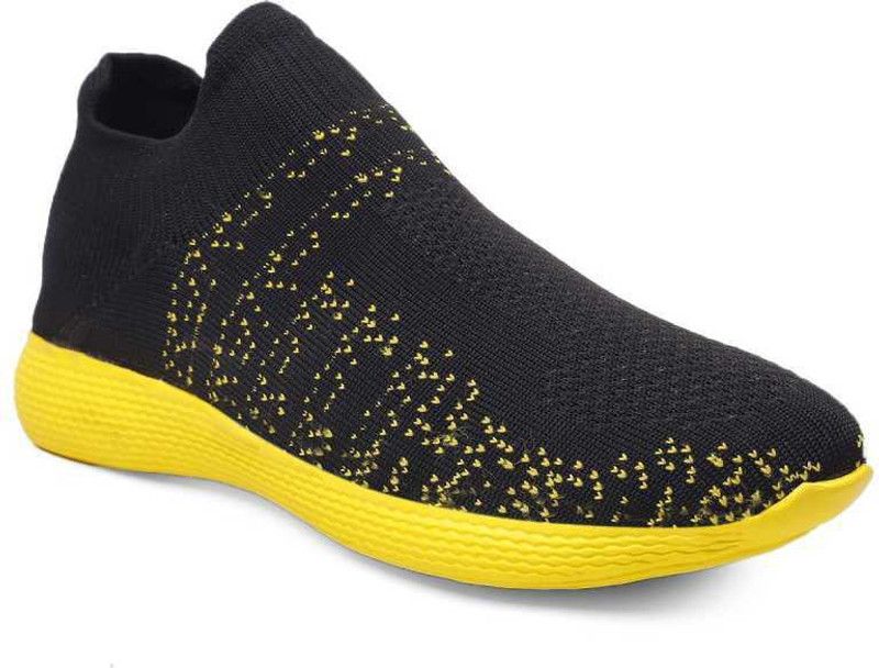 Walking Shoes For Men  (Yellow, Black)