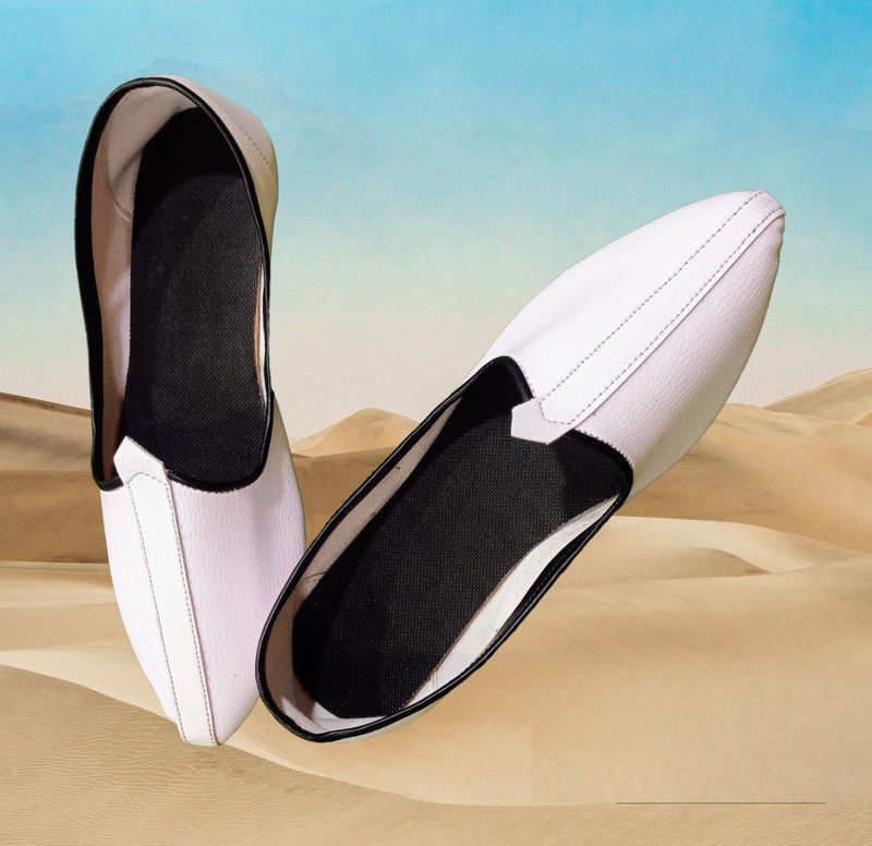White Black Jutis For Men  (Black)