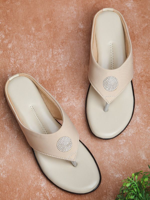 Women Off White Flats Sandal