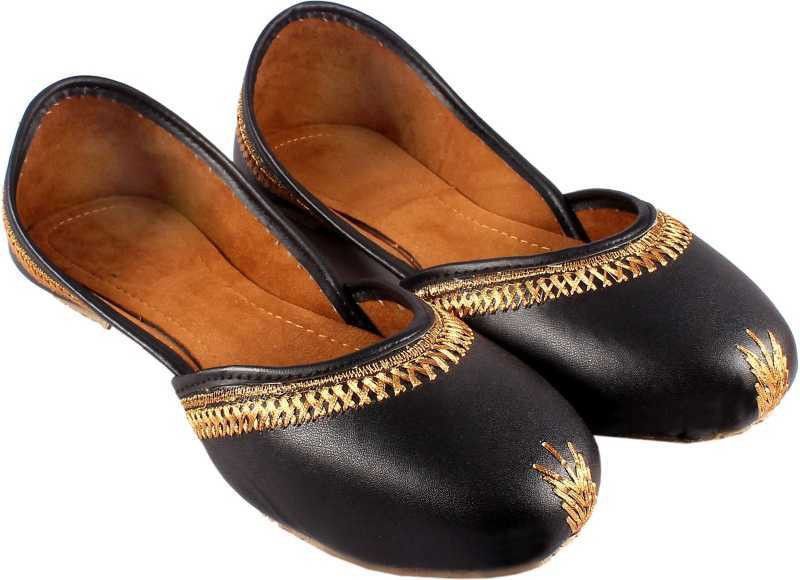 Stylish Ethnic Emroidered Jutis For Women  (Black)