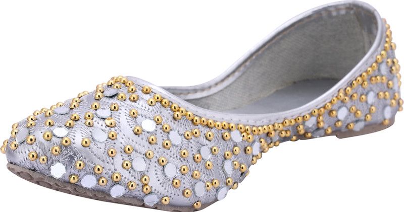 Ethnic Jutis Jutis For Women  (Silver)