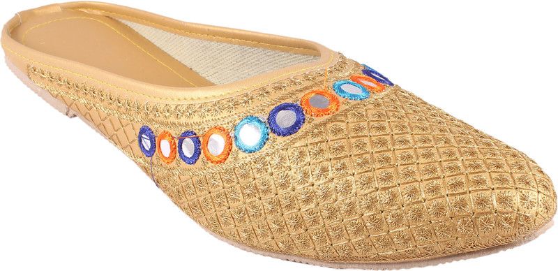 Cream-Gold Jutis Mojaris For Women  (Beige)