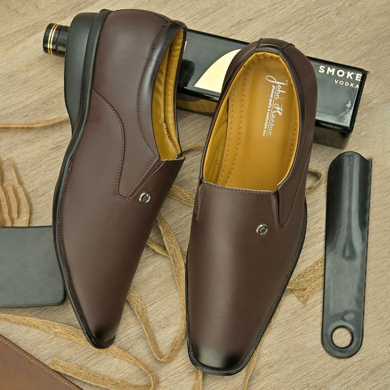 E1801 Slip On For Men  (Brown)