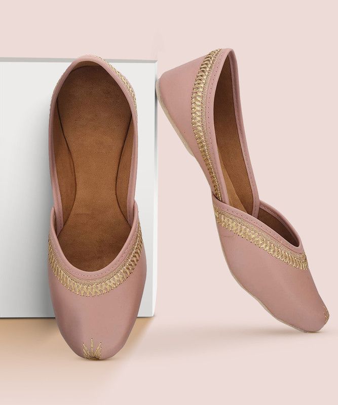 ladies juti Jutis For Women  (Beige)