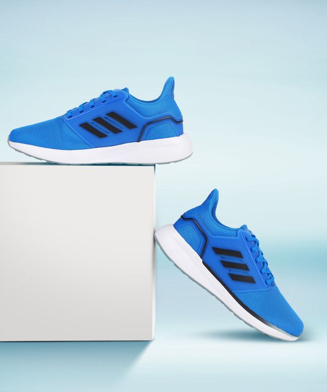 UB19 TD Running Shoes For Men  (Blue)