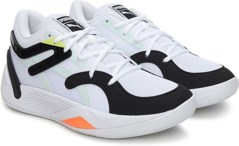 TRC Blaze Court Basketball Shoes For Men  (White)