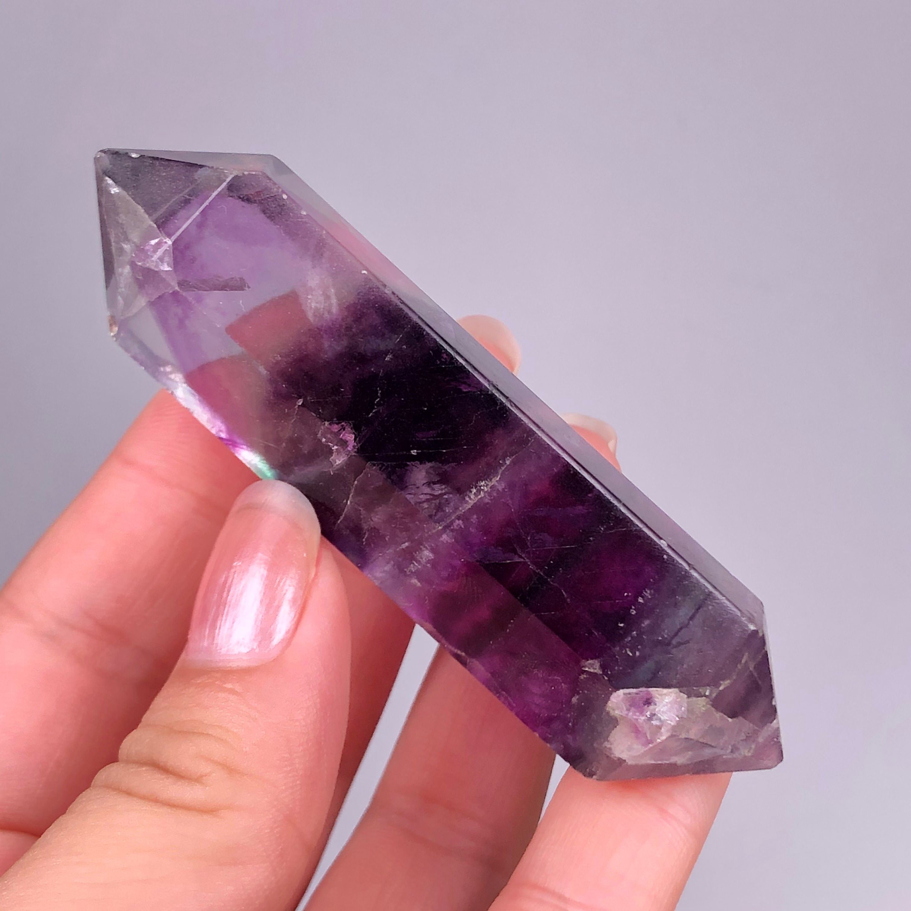 Natural fluorite crystal color bar fluorite quartz crystal point therapy hexagonal bar therapy stone