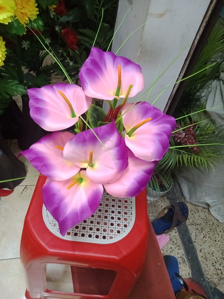 Artificial Plastic Flowers - Home Decoration Item - Home Decoration Item