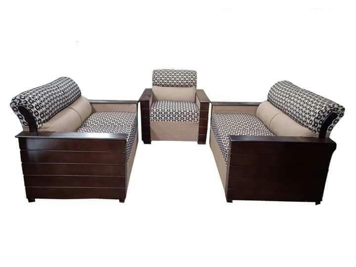 Box Sofa : B129
