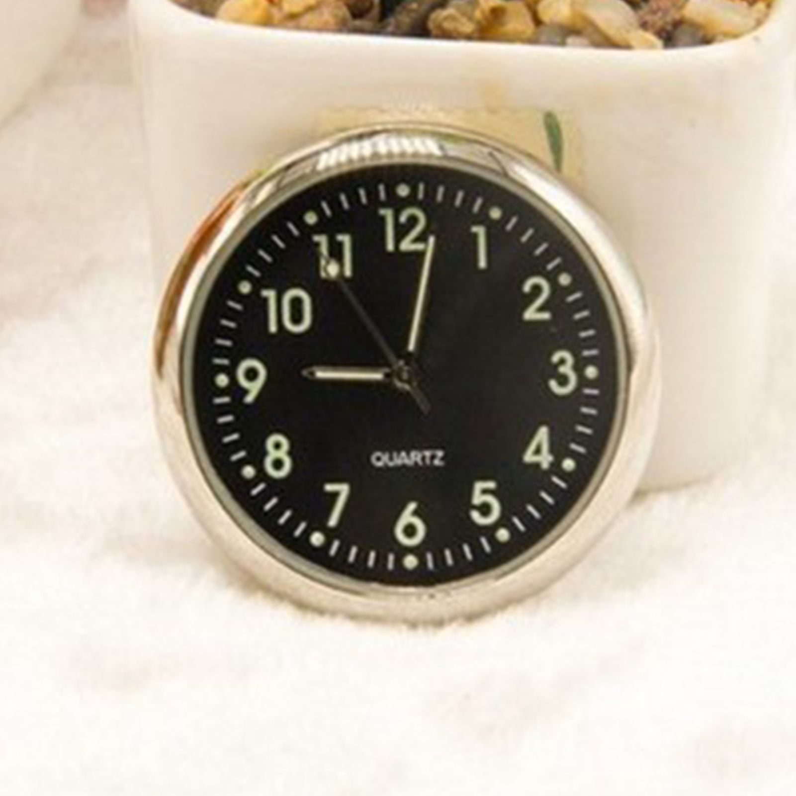 Car Quartz Dial Hygrometer Time Clock Temperature Thermometer Moisture Meter