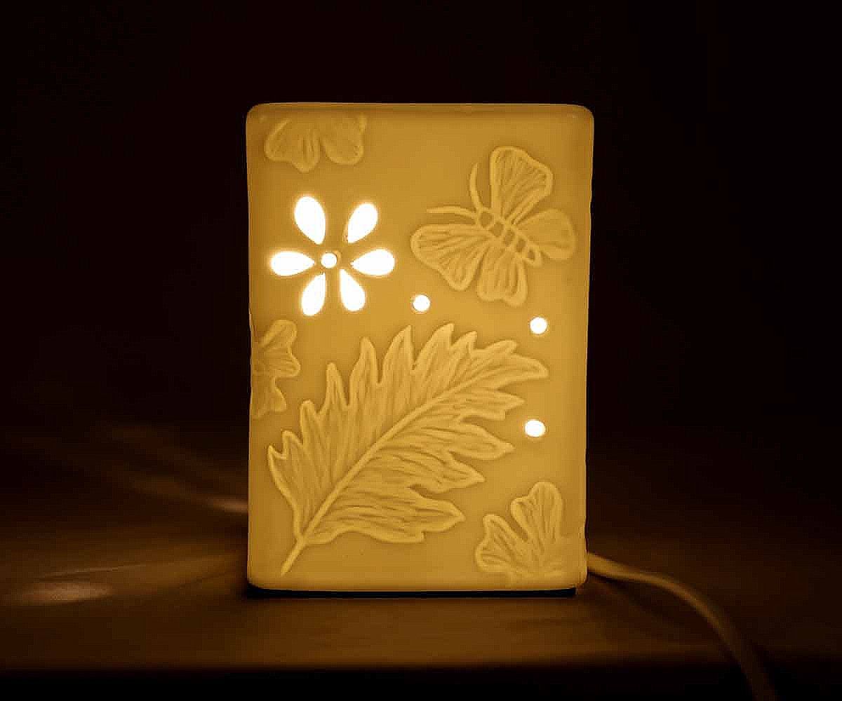 Oil Diffuser With Lamp