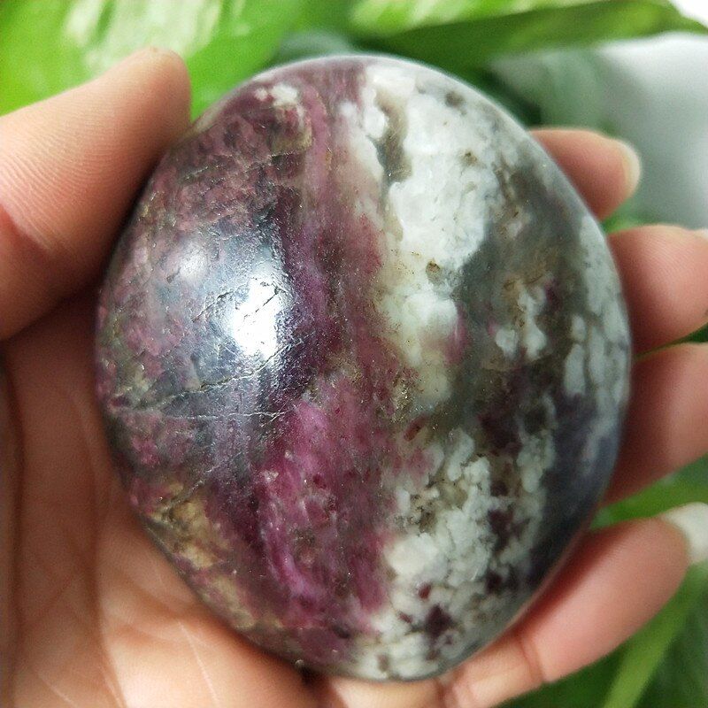 Natural stone plum blossom tourmaline palm stones playthings small stones and crystals healing crystals