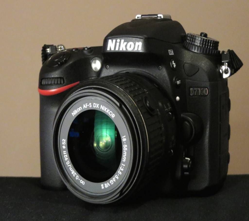 Nikon D7100 24.1 MP DX-Format CMOS Digital SLR with 18-55mm
