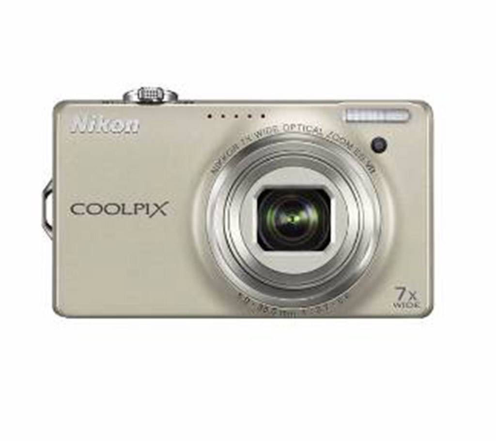 Nikon Coolpix S6000 [14.2 MP] Digital Camera