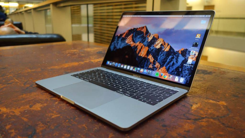 Apple MacBook Pro 2016 - 256GB - 8GB RAM
