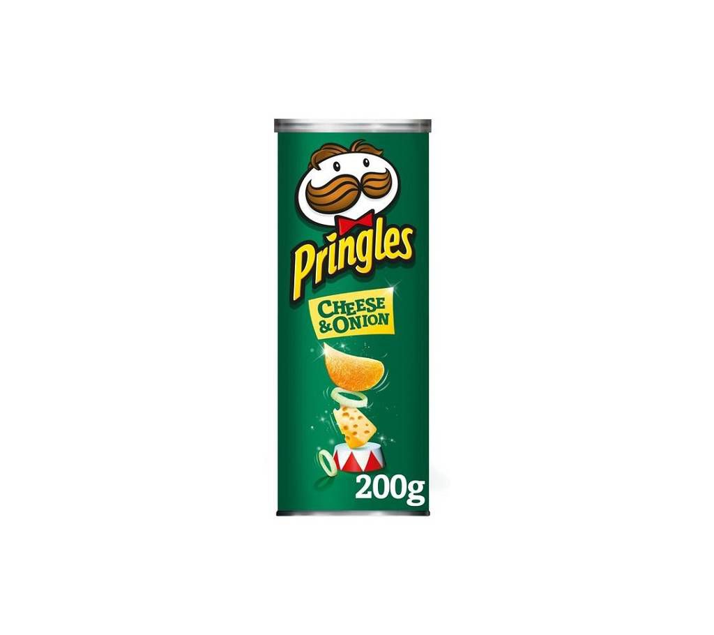 Pringles Cheese & Onion chips UK