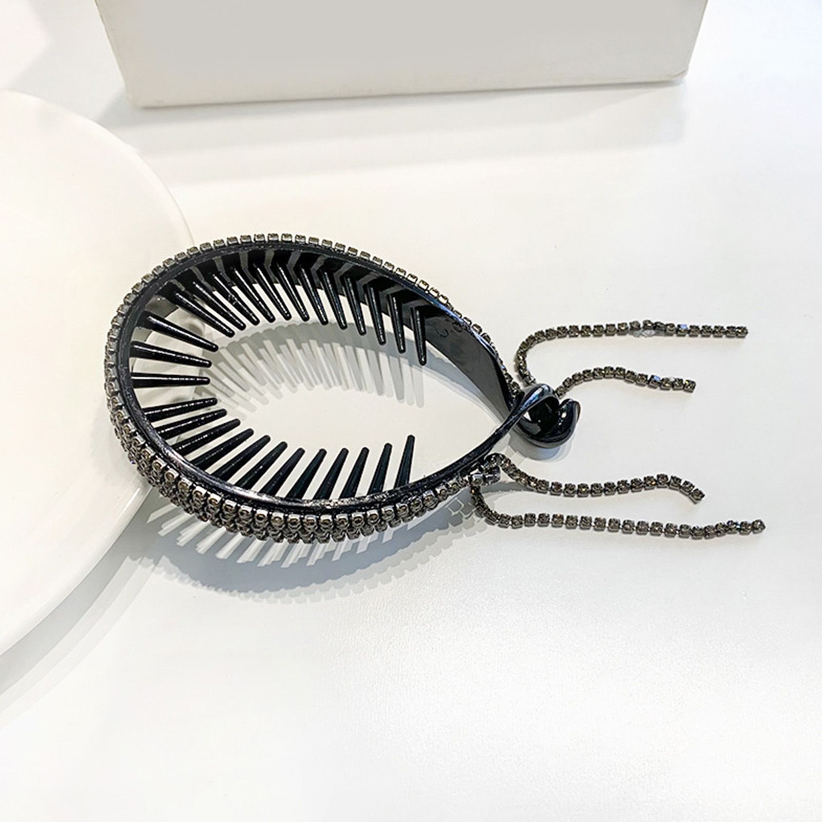 Ponytail Buckle Details Restored Shining Rhinestone Tassel Hairwear