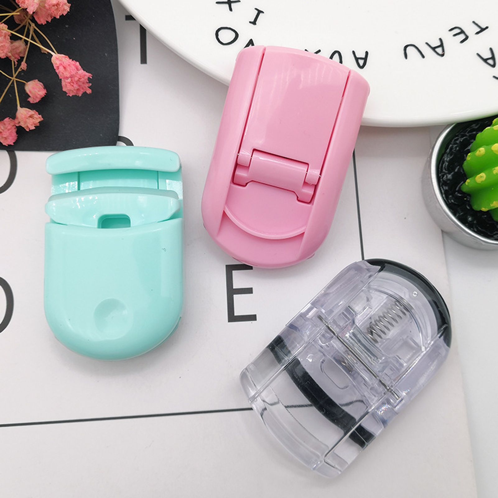 Mini Eyelash Curler Long-lasting Eyelash Beauty Curler Accessories