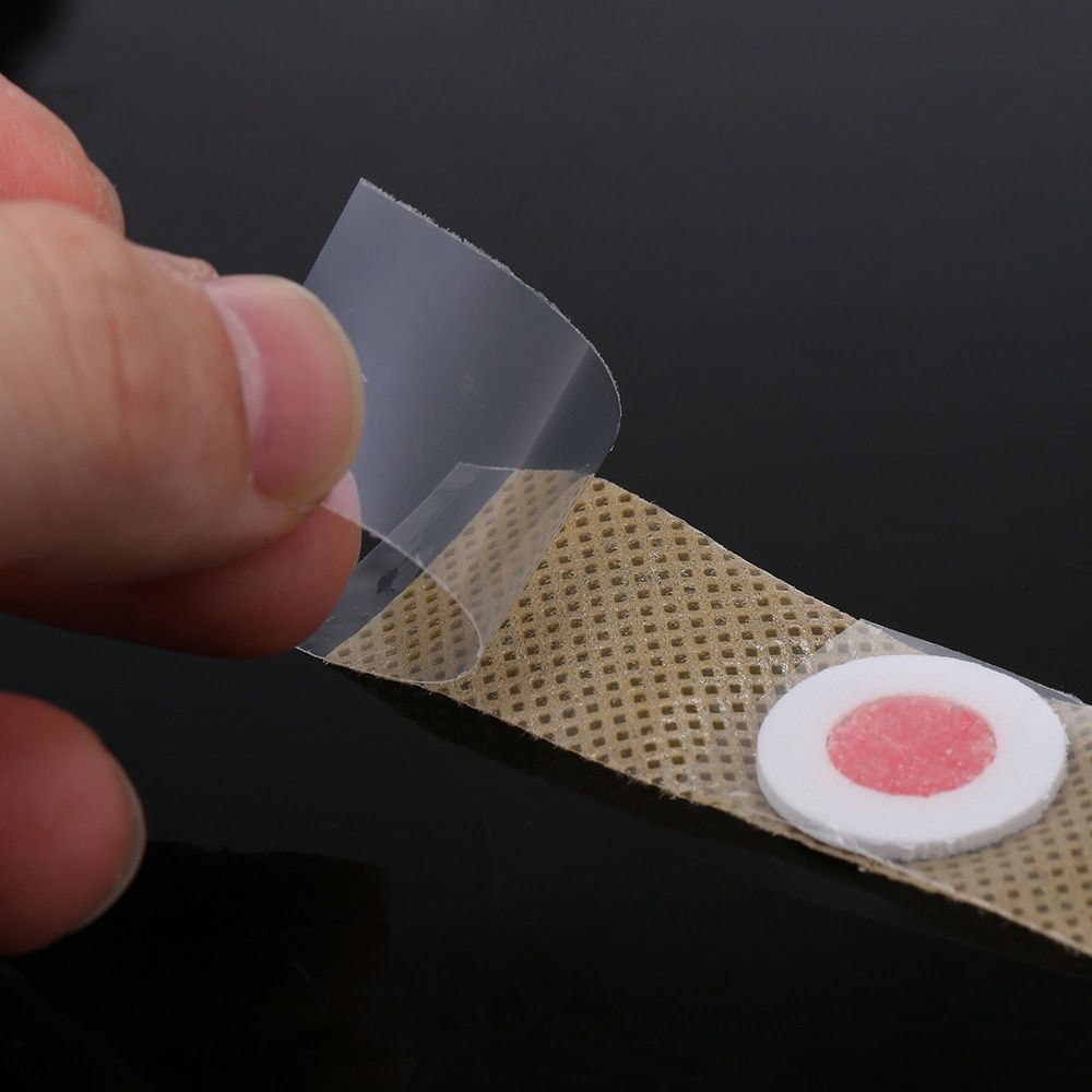 12PCS Corn Remover Wart Remover Foot Corn Remover Pads Corn & Callus Remover Cushions Corn Plaster with Hole Corn Treatment