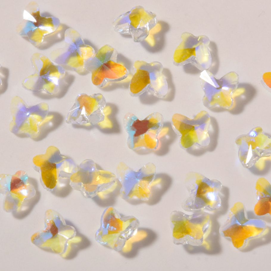 10Pcs Nail Ornaments Creative Shape Vivid Color Faux Crystal 3D Effect Heart Nail Art Decors Nail Charms for Student
